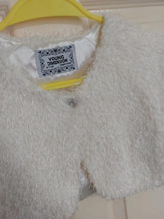 Fluffy cream bolero