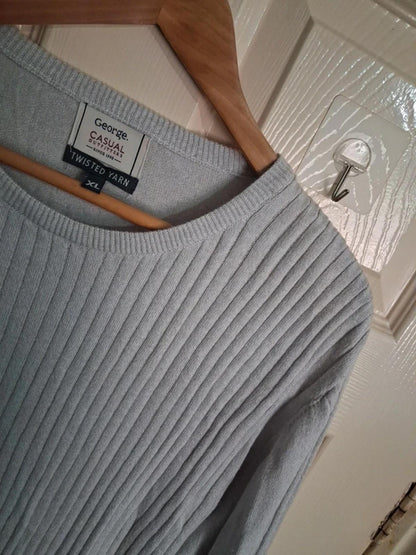 Pale grey jumper size XL
