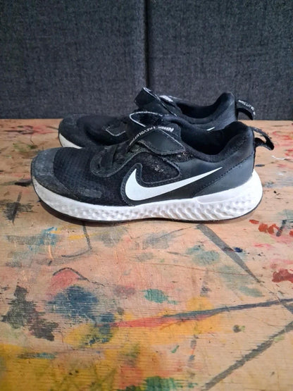 Nike Revolution trainers UK10