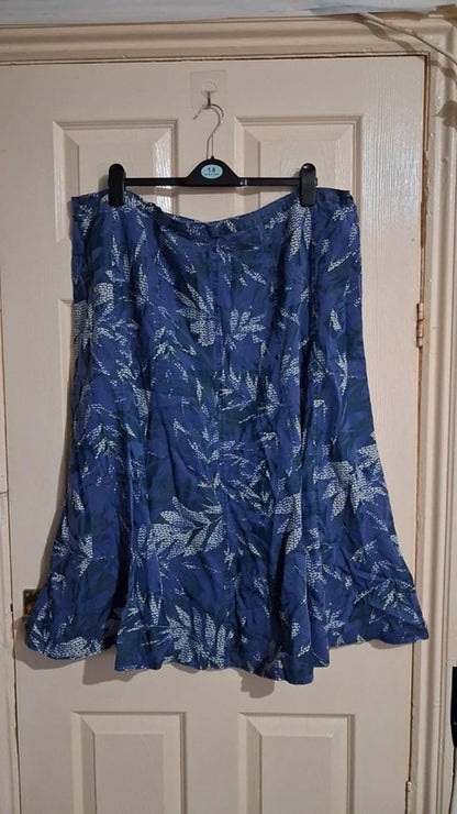 Long blue skirt UK24