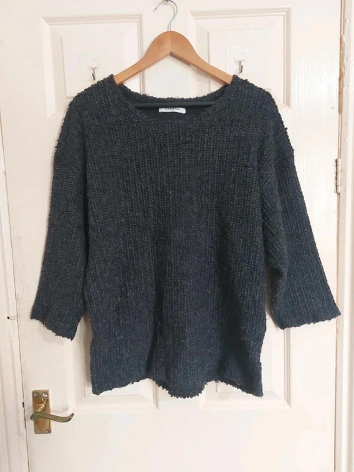 Black jumper UK S