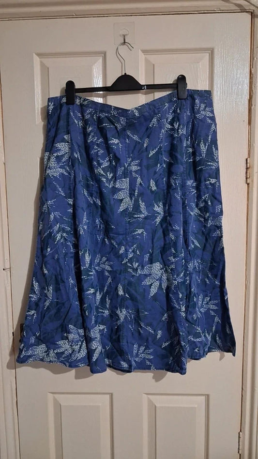 Long blue skirt UK24