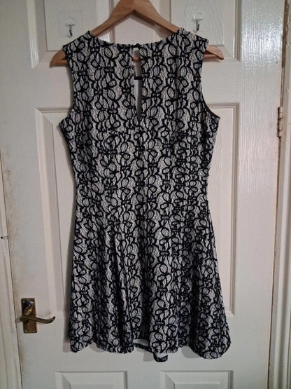 Lace skater dress UK14