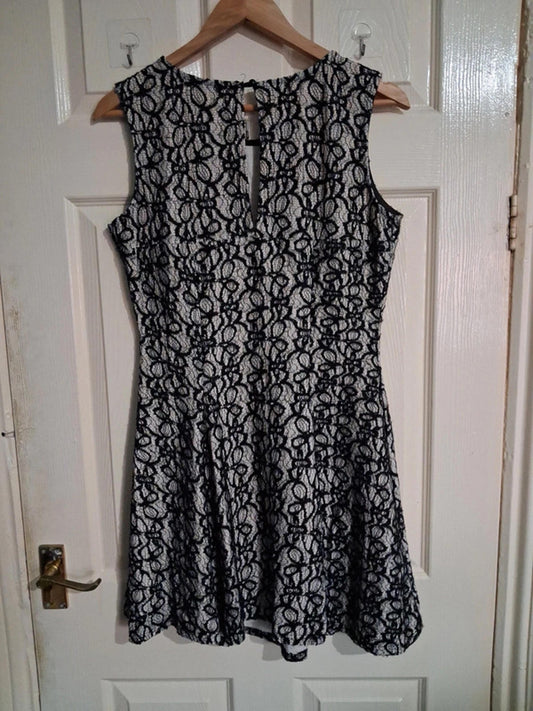 Lace skater dress UK14