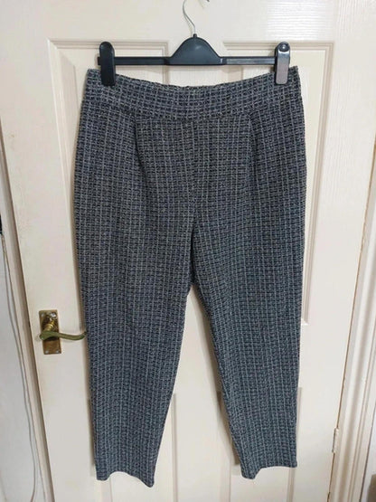 Monochrome textured trousers UK14