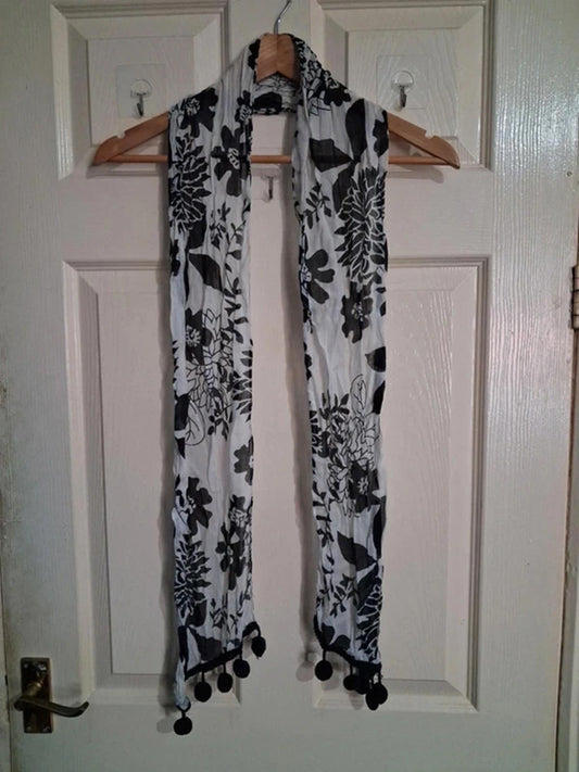 Monochrome floral scarf