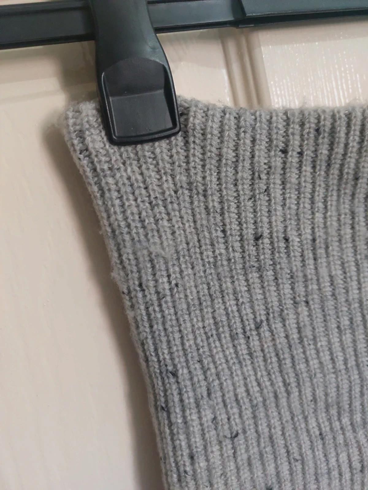 Grey snood