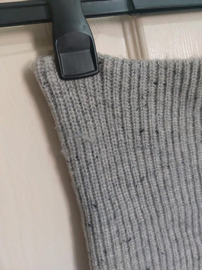 Grey snood