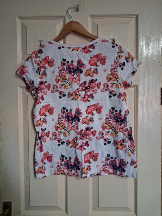 White floral t-shirt UK14