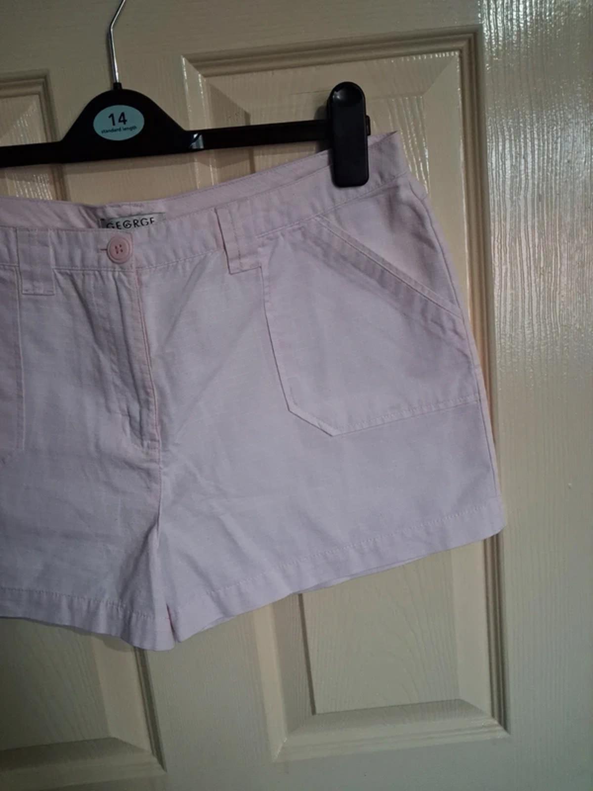 Pale pink shorts UK14
