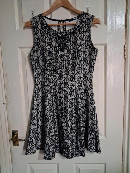 Lace skater dress UK14
