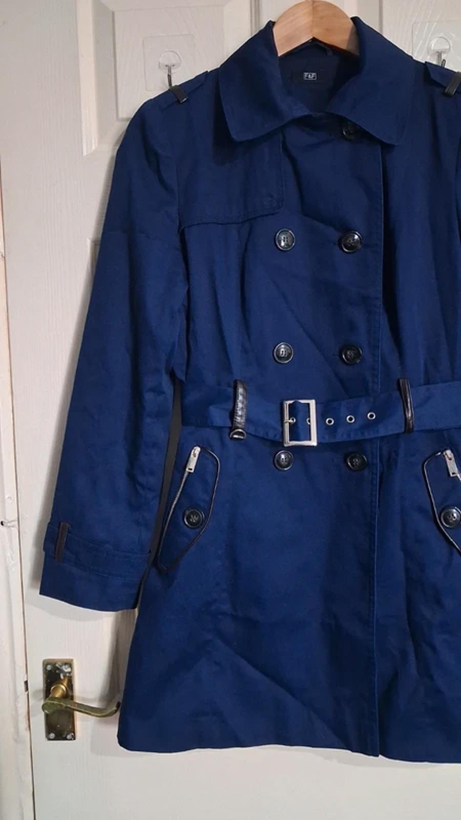 Navy trench coat UK10