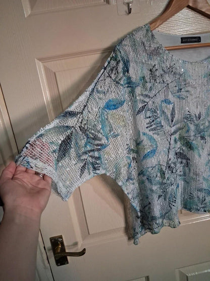 Leaf print top size M