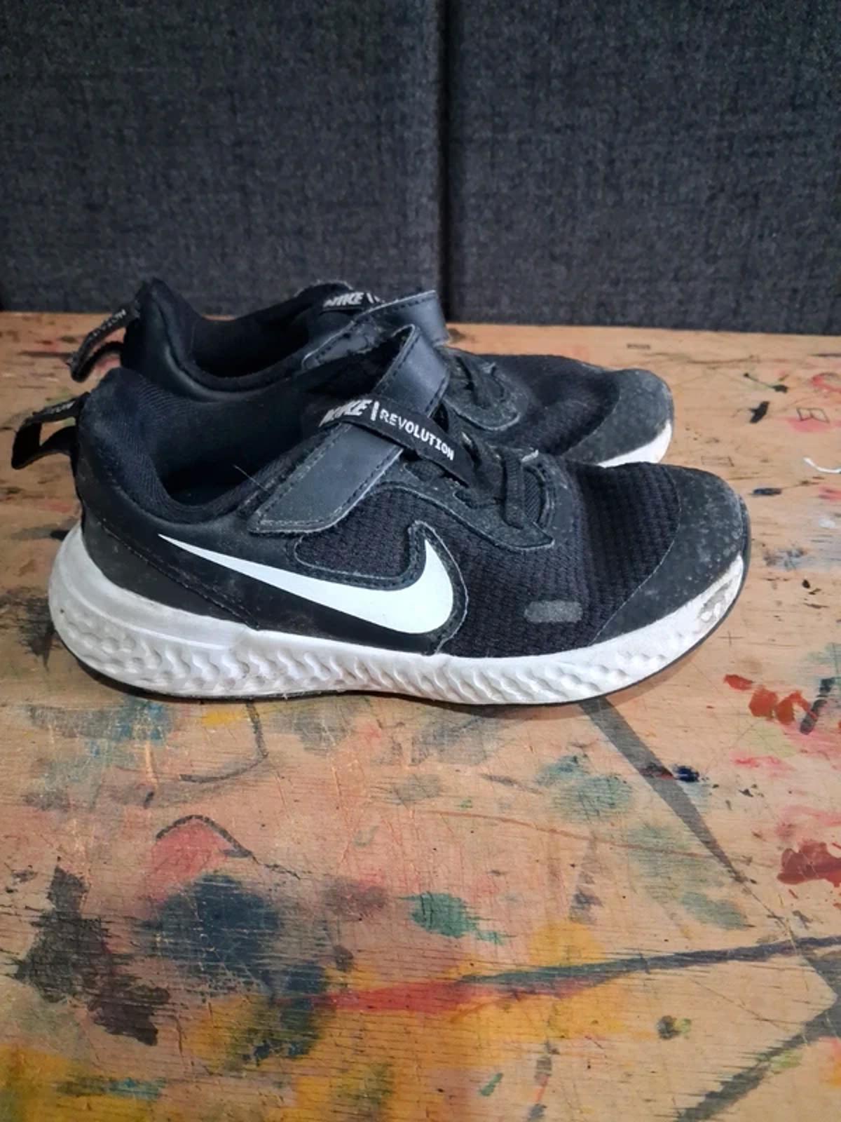 Nike Revolution trainers UK10