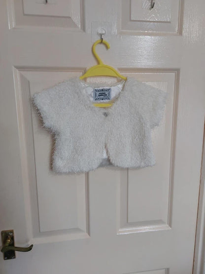 Fluffy cream bolero