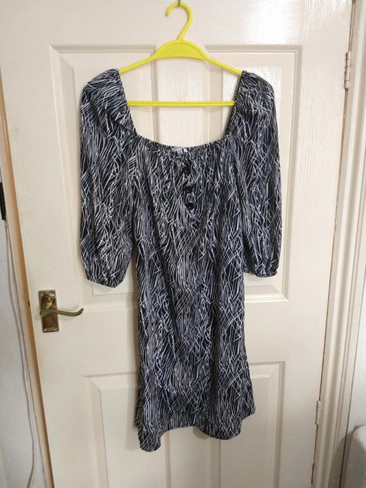 Monochrome dress UK10