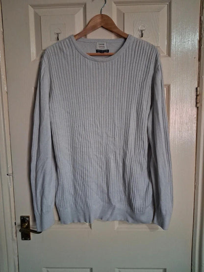 Pale grey jumper size XL