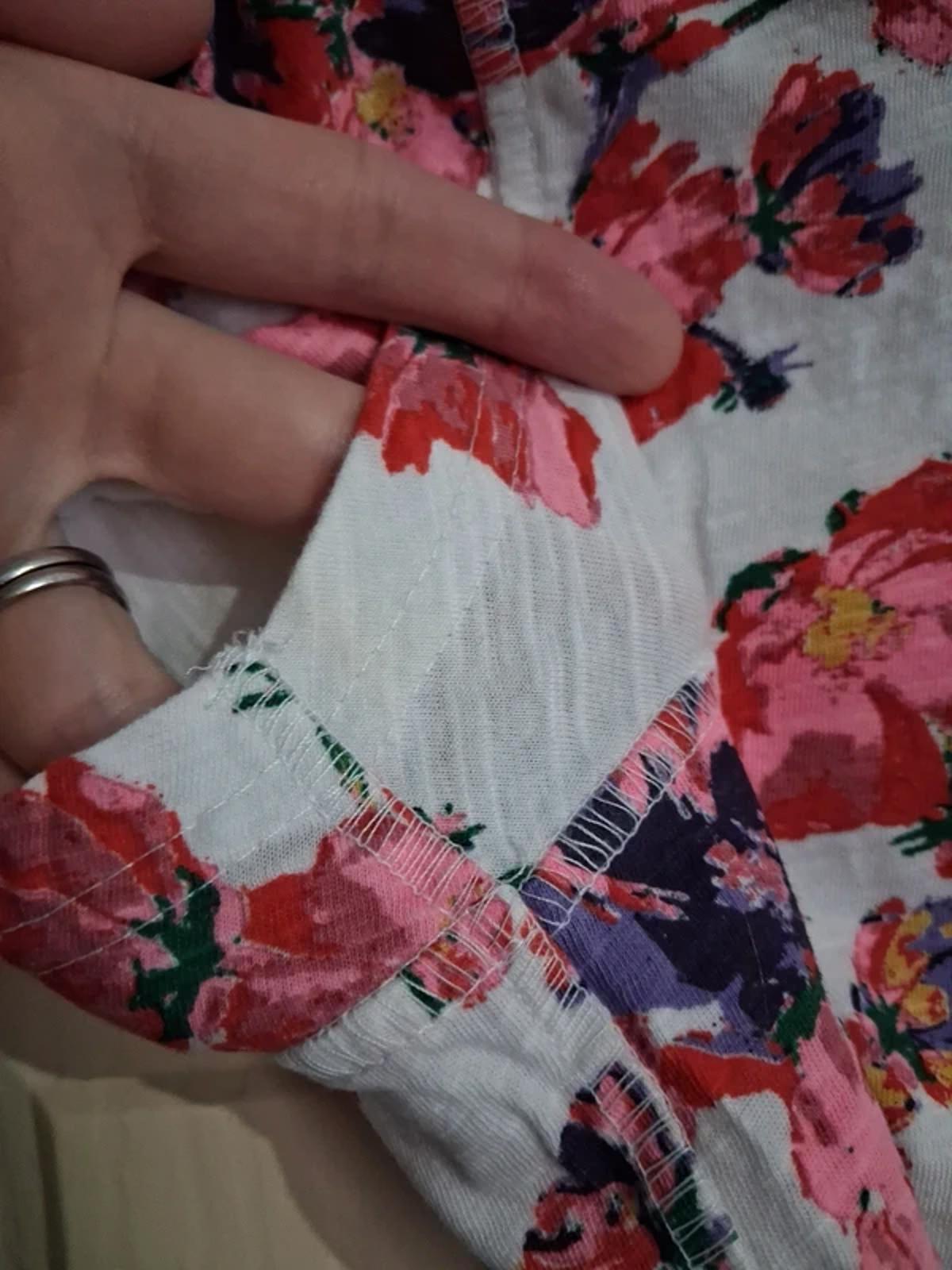 White floral t-shirt UK14