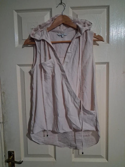 Rose hooded vest UK8