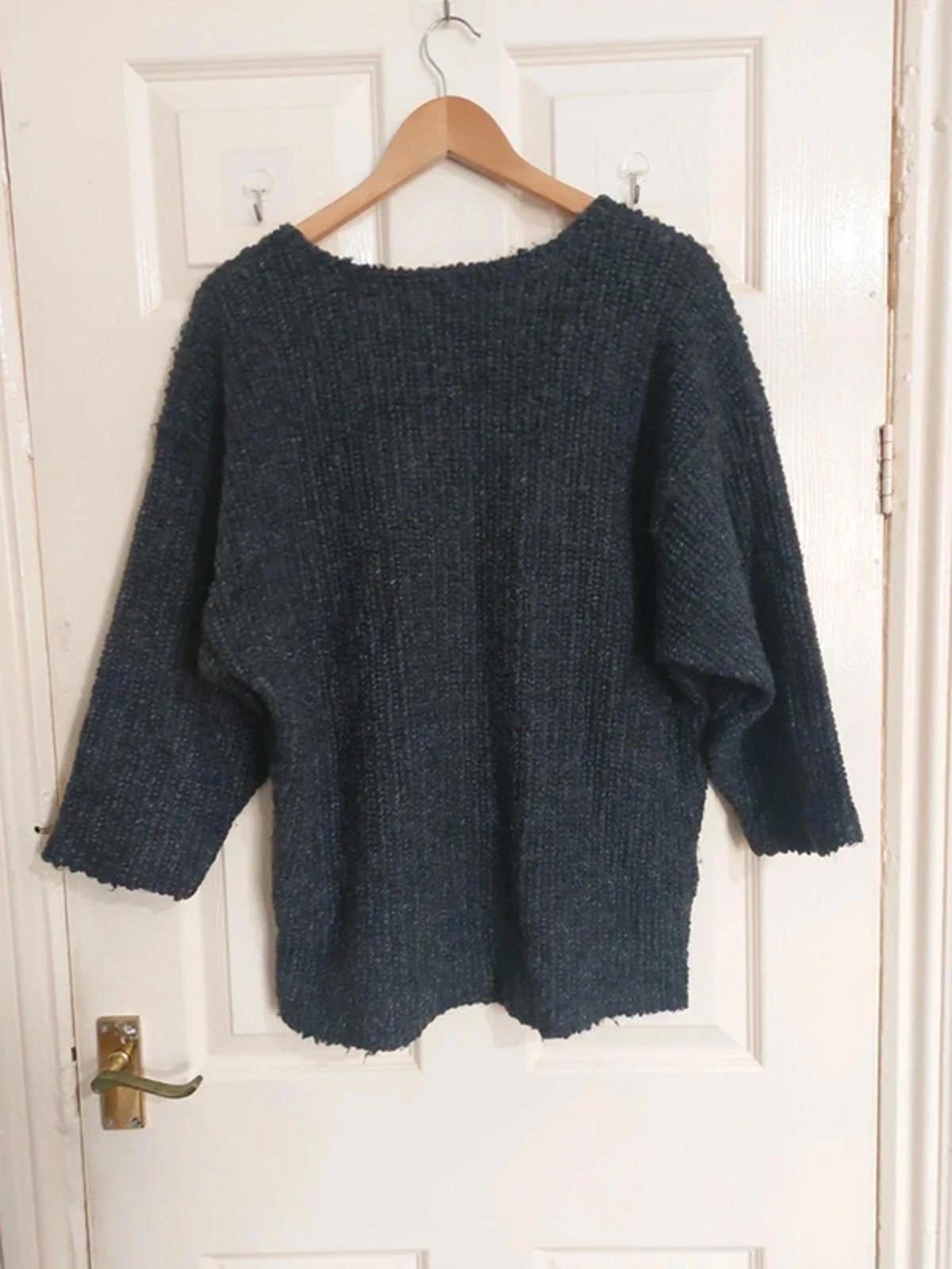 Black jumper UK S