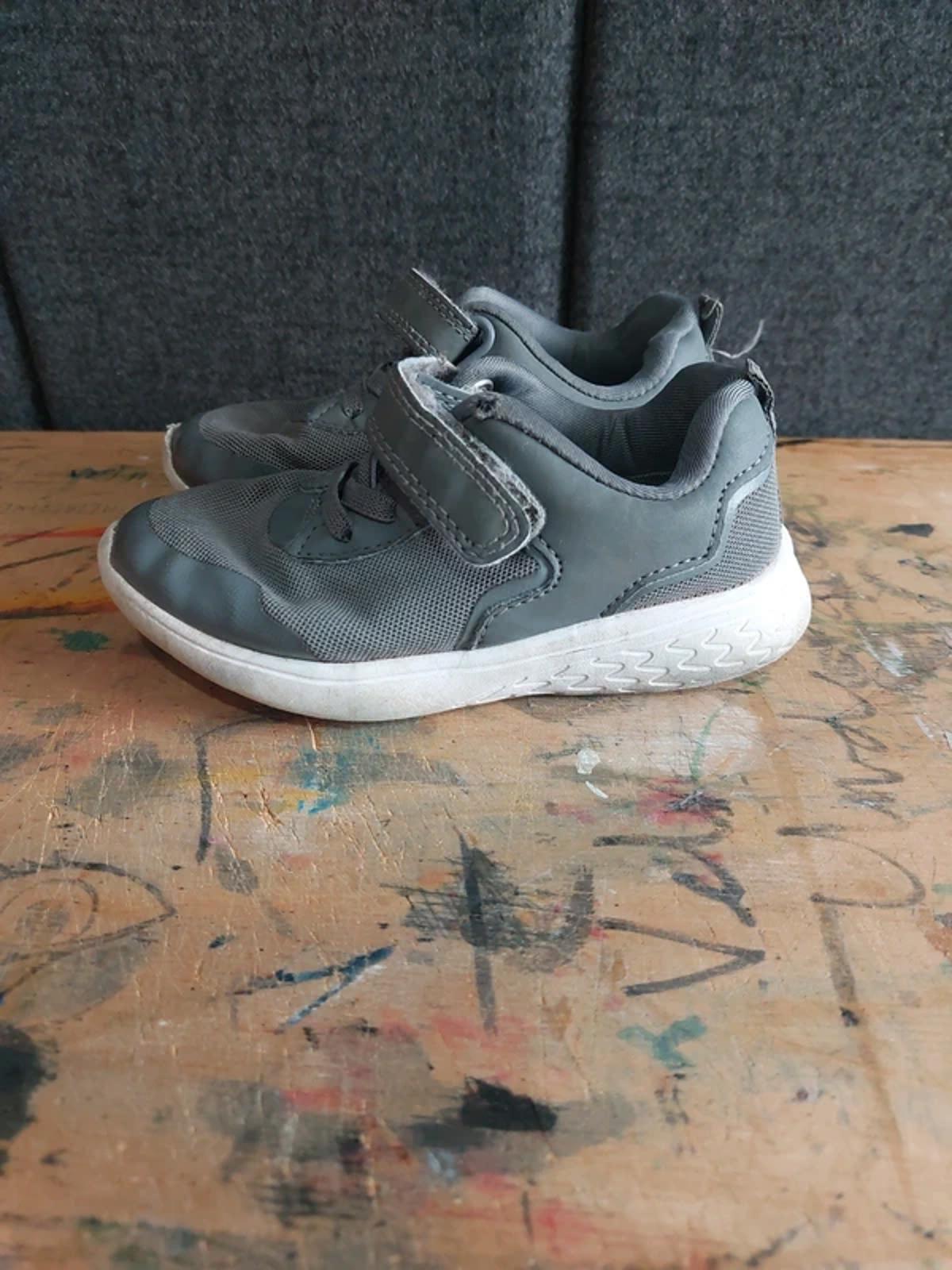 Grey trainers