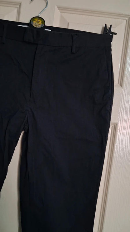 Black trousers W32L32